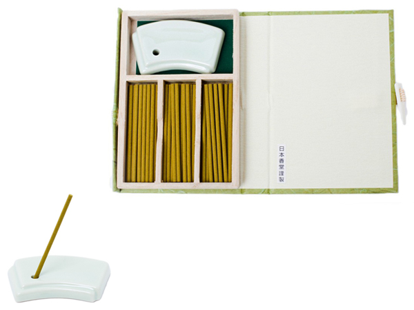 2015_Gift_Guide_05_Mainichi_Byakudan_Incense