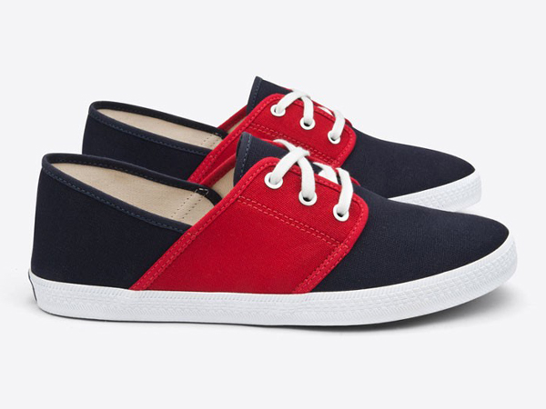 Sliding_Scale_Canvas_Sneakers_Veja